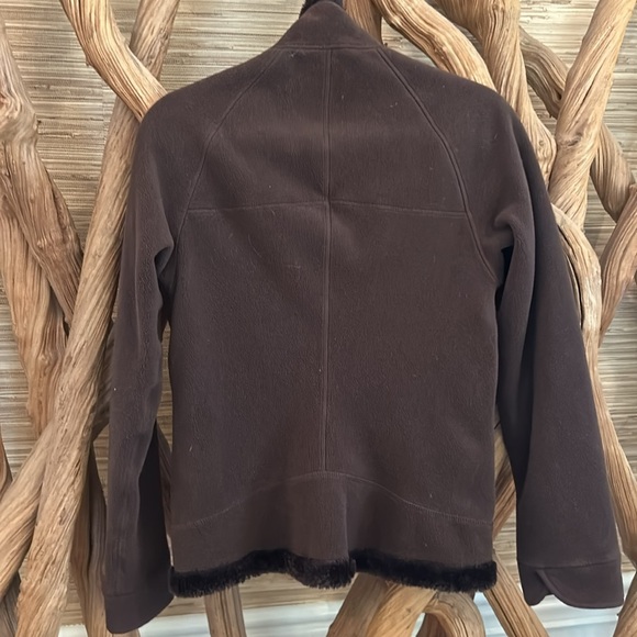 Unique vintage Reversible Patagonia cozy jacket
Xs but could pass for xl kids - Picture 2 of 5